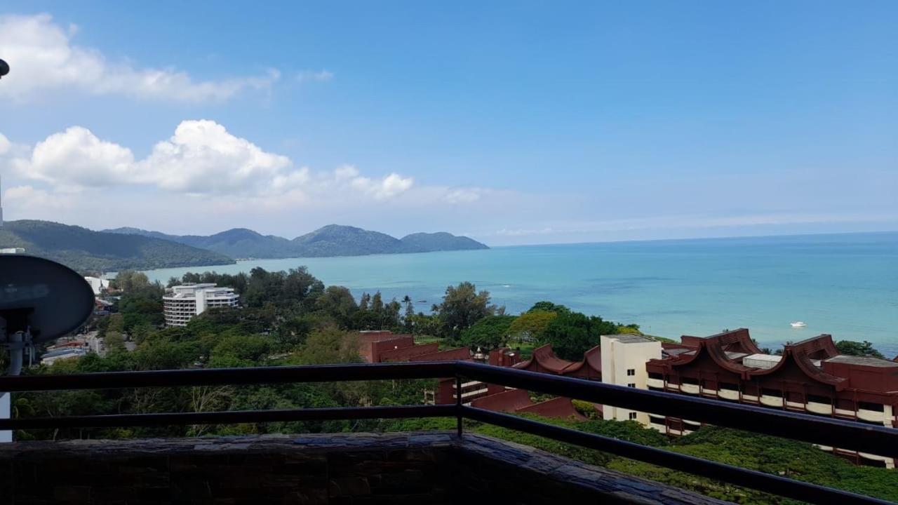 Susie'S Resort Seaview Suites At Sri Sayang Бату-Ферринги Экстерьер фото